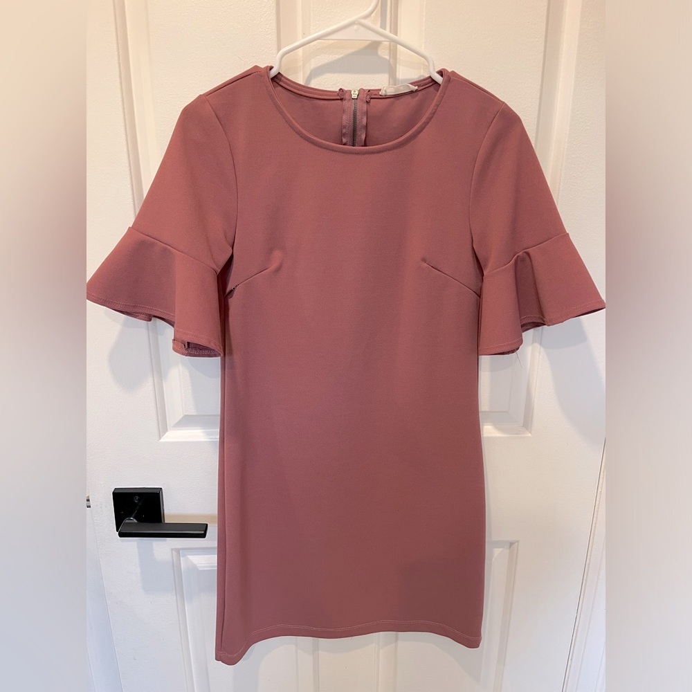 Elegant Dusty Pink Ruffle Sleeve Dress